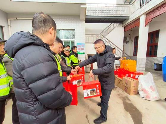https://img.jianpian.info/2659100/article/20240208/ab31d120490b40fb967faa310b12d253.jpg?imageView2/2/w/750/h/1400/q/80