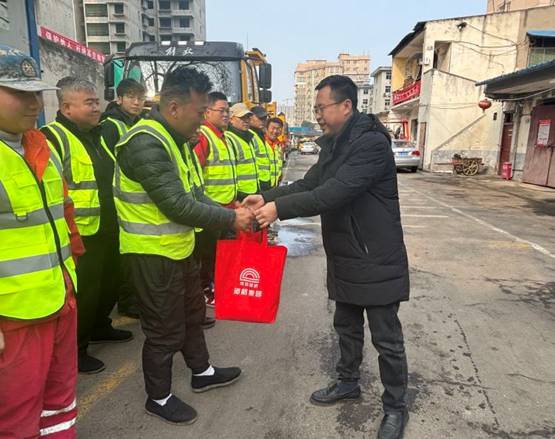 https://img.jianpian.info/2659100/article/20240208/64be9d3b17f84227af60e408dae7e8d6.jpg?imageView2/2/w/750/h/1400/q/80